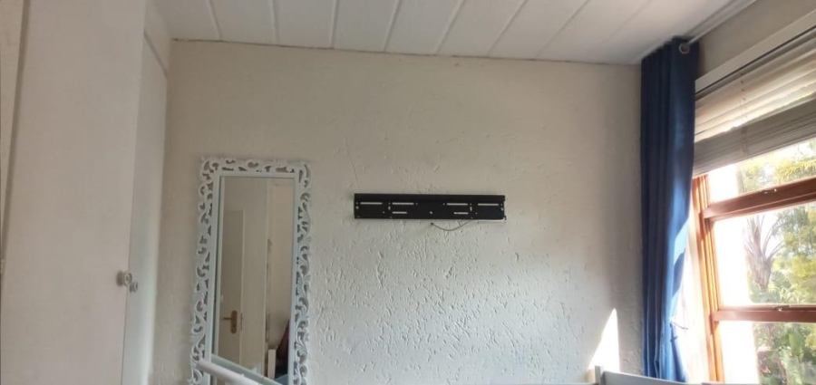 2 Bedroom Property for Sale in Key West North West